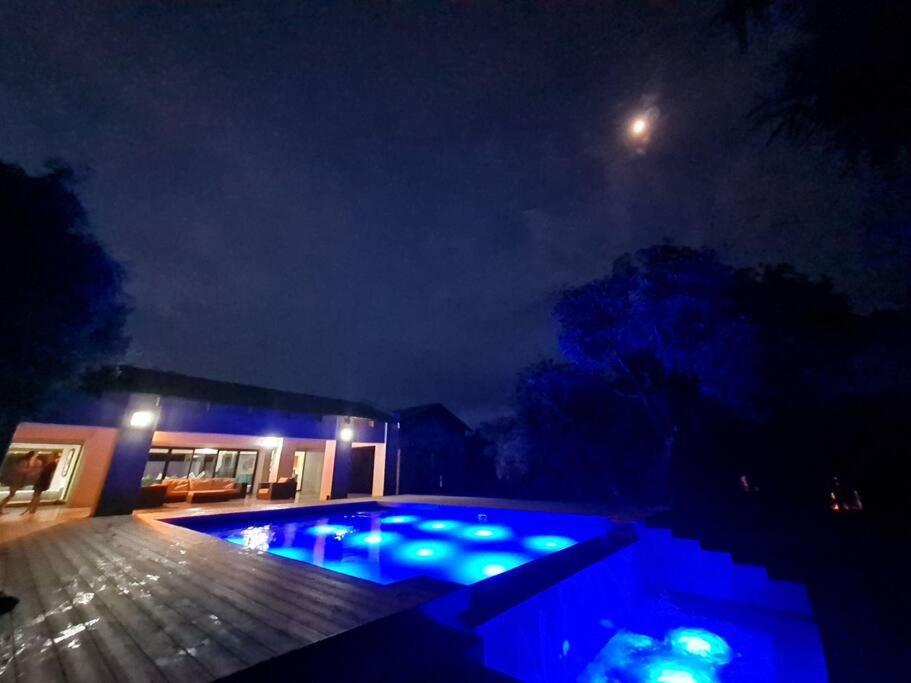 No 16 Elements - 5 Bedroom Beauty Holiday home